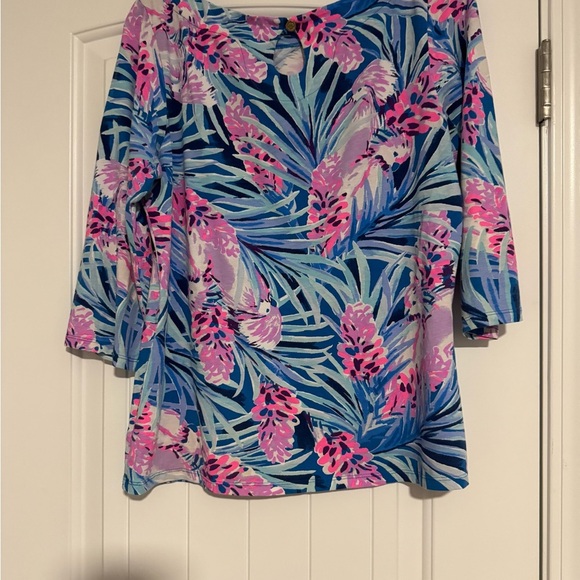 Lilly Pulitzer Pink and Blue Patterned pullover top 3/4 picture size large - Picture 4 of 6